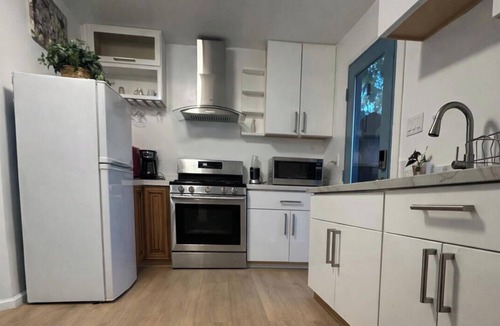 East San Gabriel House | Private Cottage 2BR in San Gabriel Quiet Stay Free Wi-Fi