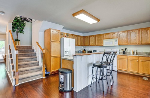 Southmont House | Private Dock! High Rock Lake Getaway in Lexington