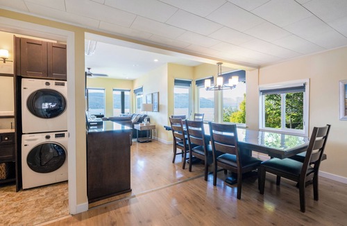 Celista Cottage | Private Dock, Kayaks, SUPs, Lakefront Views