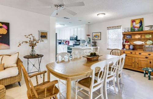 Warwick House | Private Dock + Yard: Lake Blackshear Family Escape