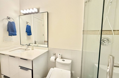 Maple Ridge Condo | Private Guest Suite, One Parking Space