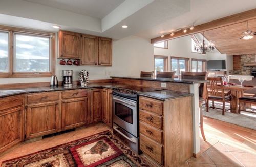 Big Sky Meadow Village House | Private Hot Tub | Golf Course | Nordic Skiing | Big Sky Awaits