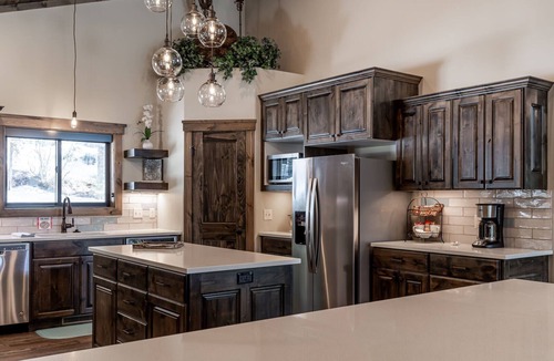 Island Park Cabin | Private Hot Tub | Luxury Cabin in the Mountains | Minutes to Yellowstone