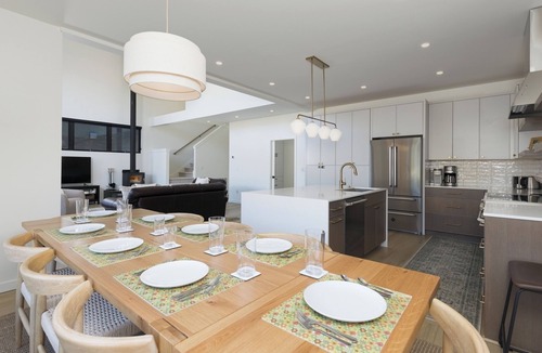 Big Sky House | Private Hot Tub | Wood Stove | Ample Parking | Minutes to Town Center