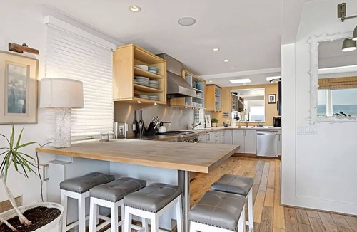 Los Angeles County House | Private House on Beach HotTub