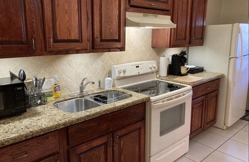 Midtown House | Private Midtown 2 Br Apt w/ Full laundry & Balcony.