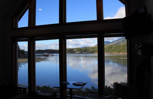 Ucluelet Cabin | Private Oceanfront Cabin with Hot Tub/Doc Holiday Cabin