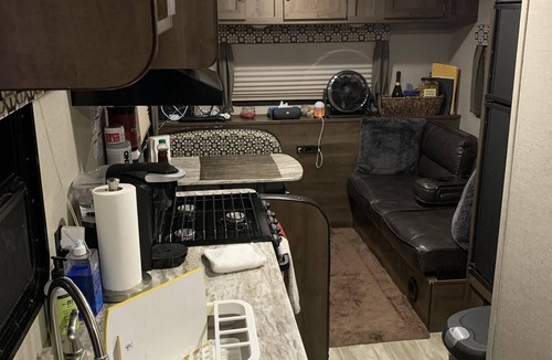 Wynnewood RV Rental | Private peaceful country escape w/3 furnished campers