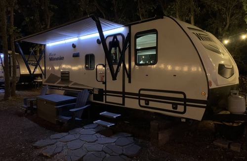 Wynnewood RV Rental | Private peaceful country escape w/3 furnished campers