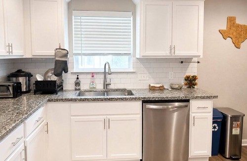 OST - South Union House | Private Pool, Near NRG Stadium & Texas Medical & Downtown