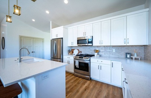 Wolf Creek House | Private Powder Mtn B2 | Desk | Hot Tub | Mt View
