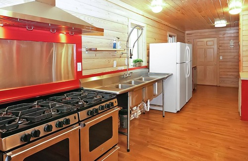 Wimberley House | Private Resort. Pool, Fire Pit,Sleeps up to 50! Great for reunions/events