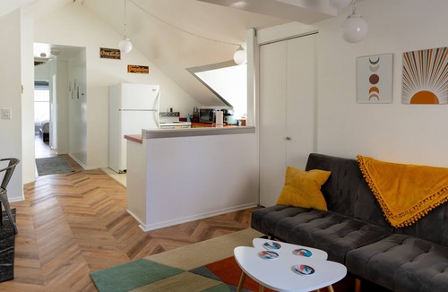East Central Apartment | Private Retro Loft in Downtown SLC