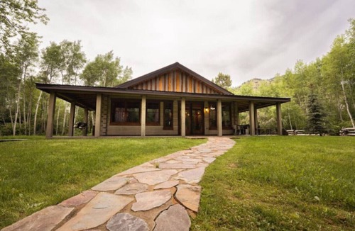 Darby Cabin | * * * *Private River Front Cabin * * * *