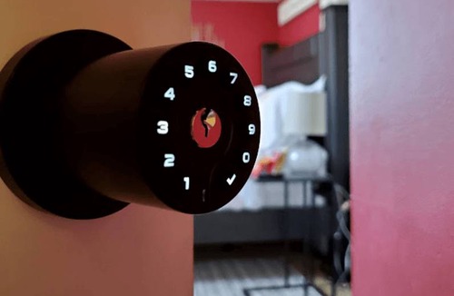 Commercial Point Resort | Private room ∙ 2 guests