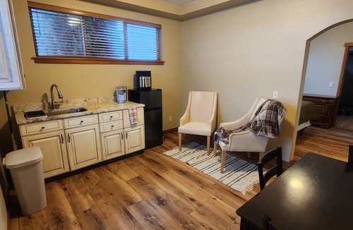 Bozeman Resort | Private room ∙ 1 guest