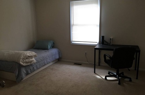 Gradyville Resort | Private room ∙ 1 guest