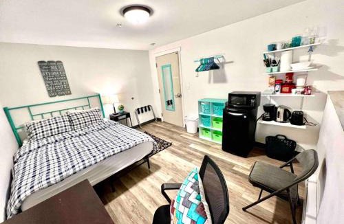 University District Apartment | Private Room with Shared Bathroom on the 1st Floor 10 minutes walk to University of Washington