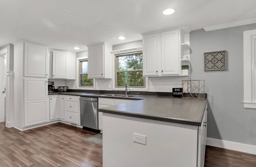 Westfield House | Private/spacious home w/backyard near Grand Park