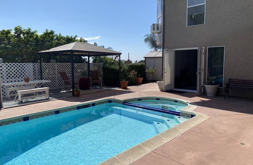 Del Cerro House | Private Suite with Pool - Newly Decorated - Centrally Located