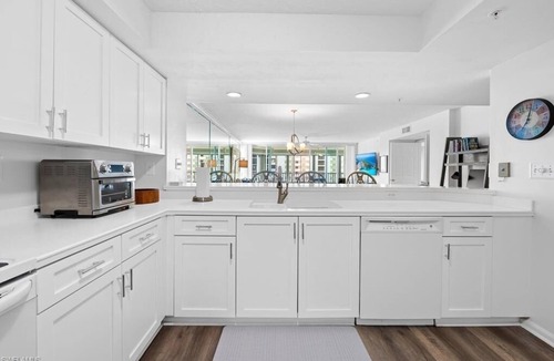 Vanderbilt Beach Condo | Private sunsets over the Gulf immaculate 3BR at Gulf Breeze