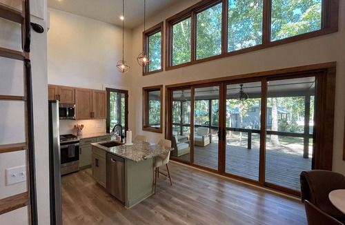 Tracy City Cabin | Pushin' Time Hideaway at The Retreat at Water's Edge