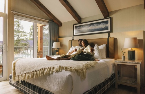 Jasper Hotel | Pyramid Lake Lodge