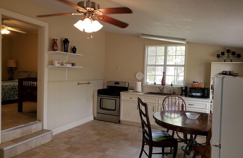 New Ulm House | Quaint 4 Bedroom Farmhouse near Round Top, New Ulm