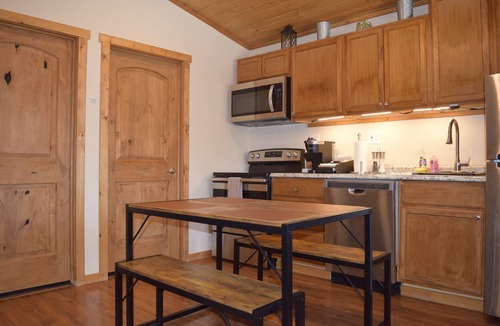 Cannonville Cabin | Quaint and spacious cabin in the heart of Bryce Canyon Country