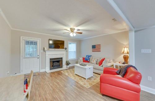 Summerville House | Quaint Augusta Townhome: 3 Mi to the Masters!