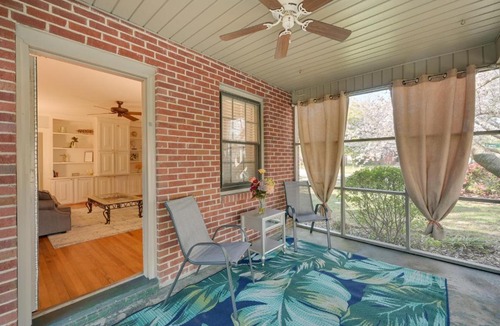 Goldsboro House | Quaint Goldsboro Home w/Screened-In Porch!