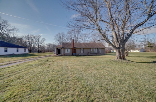 Poland House | Quaint Youngstown Home ~ 2 Mi to Boardman Park!