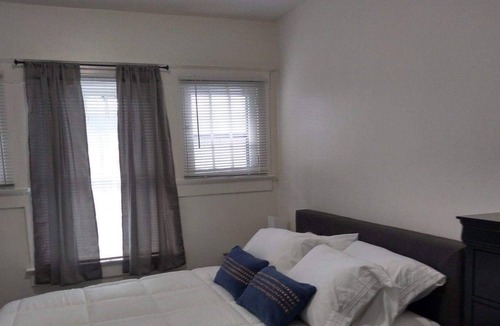 Holy Cross House | Quaintness on Sturm Avenue- 3BD; Pet Friendly next to Downtown Indy