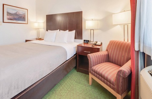 Bozeman Hotel | Quality Inn Belgrade - Bozeman Yellowstone Airport