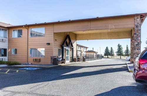 Cheyenne Hotel | Quality Inn Cheyenne I-25 South