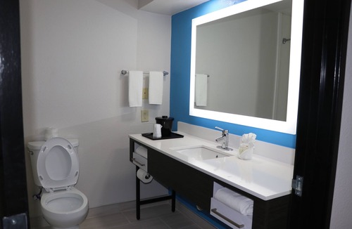 Kyle Hotel | Quality Inn & Suites Buda