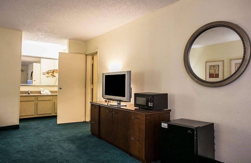 Sumter Hotel | Quality Inn Sumter near Shaw AFB
