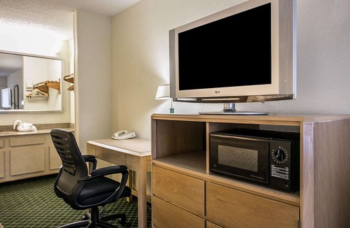 Sumter Hotel | Quality Inn Sumter near Shaw AFB