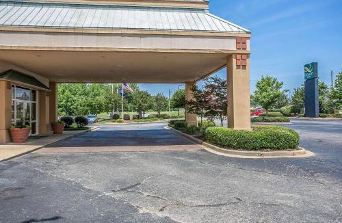 Sumter Hotel | Quality Inn Sumter near Shaw AFB