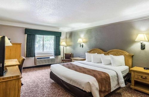 Buffalo Hotel | Quality Inn