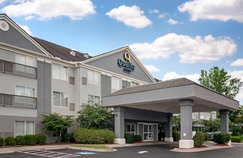 Pineville Hotel | Quality Suites Pineville - Charlotte