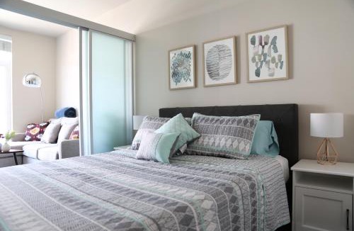 Lower Queen Anne Apartment | Queen Anne Retreat - 1 Blk from CPA - Free Parking