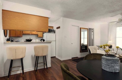 West Campus Apartment | Quiet 2BR Near UT - Just 6 Min to Downtown