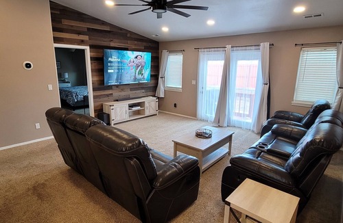 Laramie House | Quiet and cozy ranch home - 6 minutes from the University of Wyoming