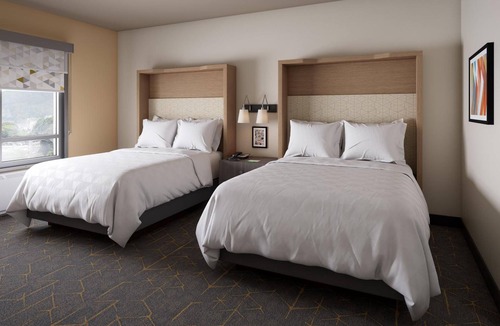 Barstow Hotel | Quiet + Comfortable Room w/Breakfast – Close to Major Dining + Shopping!