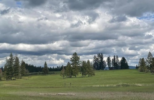 Hayden House | Quiet Country Rimrock Retreat RV