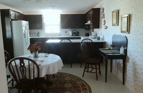 Roebuck House | Quiet, country setting with large yard, pool and NO cleaning fee.