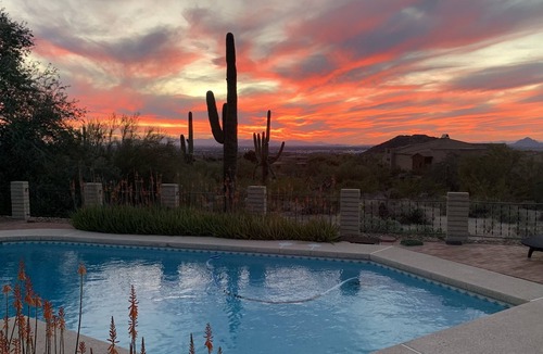 Las Sendas House | Quiet Desert Retreat ~ 2+ acre ~ City lights/Mtn Views ~ heated pool ~ remodeled