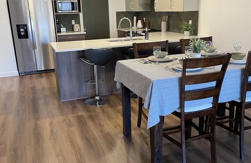 Lethbridge House | Quiet Executive 2-Bed, 2-Bath Upper Suite | Private Entry | Ideal Longer Stays