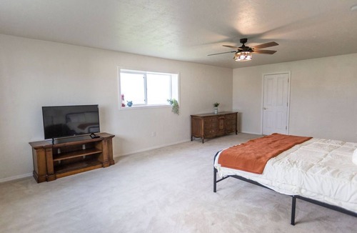 Ashton Other | Quiet Farmhouse centrally located between Yellowstone and Jackson Hole and more